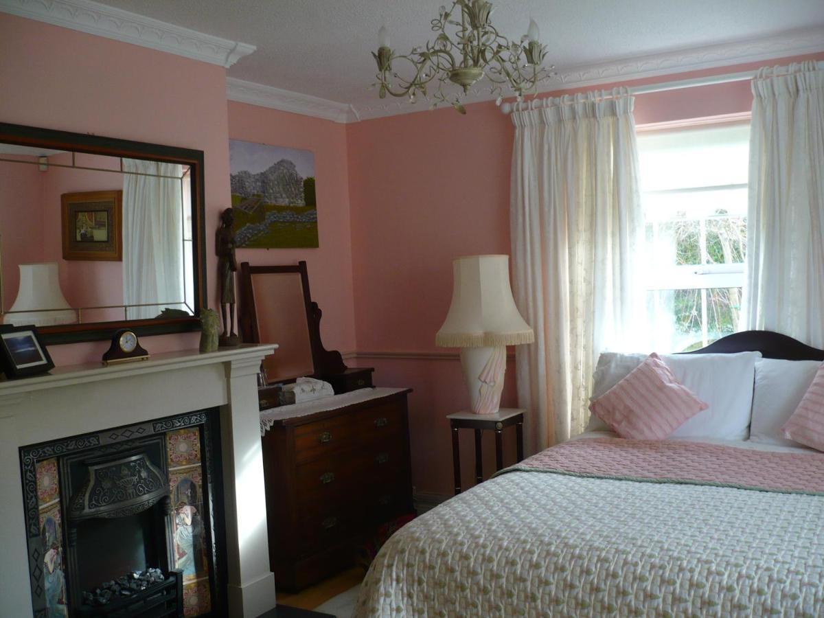 エニス Tyreda Bed & Breakfast エクステリア 写真
